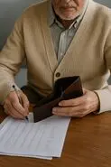 بازنشستگان تامین اجتماعی بخوانند | واریزی اضافه با حقوق بازنشستگان در مرداد ماه + جزییات