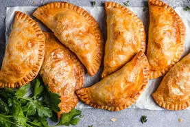 طرز تهیه پیراشکی سبزیجات بدون گوشت | مغز نرم، خمیر طلایی و بدون وا رفتن