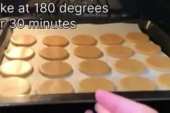 طرز تهیه بیسکویت خوشمزه خانگی با ساده‌ و دم دستی ترین مواد در نیم ساعت