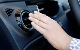 ۵ دلیل اصلی بوی بد بخاری خودرو ؛از بوی شیرین تا کپک و گردوغبار +راه‌حل‌های فوری