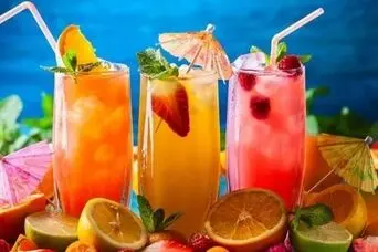 ۴ آب میوه شگفت‌انگیز که ویتامین C بیشتری از آب‌پرتقال دارند