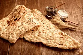 این نان لاغری را به شما هدیه می دهد | این نان منبع غنی فیبر و انواع ویتامین‌ها 