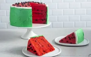 طرز تهیه کیک هندوانه ای تابه ای شب یلدا بدون  فر