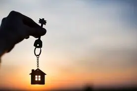بریز بپاش دولت برای این دسته از بازنشستگان | اعطای مسکن رایگان به این دسته از بازنشستگان