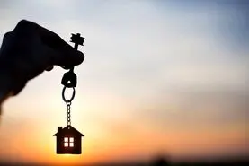 بریز بپاش دولت برای این دسته از بازنشستگان | اعطای مسکن رایگان به این دسته از بازنشستگان