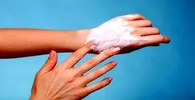 از بین بردن خشکی پوست دست توسیم ثانیه | 5 راهکار برای خداحافظی با دست‌ های خشک