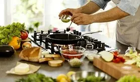 این سه اشتباه توی آشپزخونه جون‌تون رو به خطر میندازه!