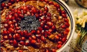 طرز تهیه آش انار تهرانی؛ غذای ویژه شب یلدا