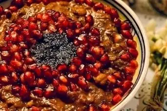طرز تهیه آش انار تهرانی؛ غذای ویژه شب یلدا