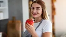 راز خواب راحت شبانه در یک سیب ساده / چرا پزشکان خوردن سیب قبل از خواب را توصیه می‌کنند؟