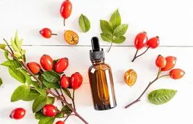 پوست ۱۰ سال جوان‌تر می‌خواهید؟ این روغن طبیعی را امتحان کنید