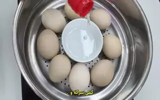 یه عمر به اشتباه تخم مرغ آب پز کردید | روش صحیح آبپز کردن تخم مرغ را ببینید!