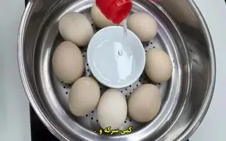 یه عمر به اشتباه تخم مرغ آب پز کردید | روش صحیح آبپز کردن تخم مرغ را ببینید!