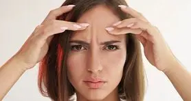  راهکارهای طلایی برای از بین بردن خط اخم بدون بوتاکس در خانه 