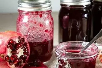 طرز تهیه ترشی انار و لبو؛ خوشمزه و خوش‌رنگ