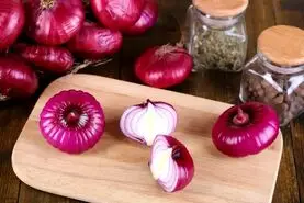 با این سبزی بد بو کلسترولتان را کنترل کنید