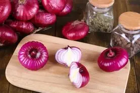 با این سبزی بد بو کلسترولتان را کنترل کنید