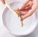 چگونه طلا را تشخیص دهیم؟ | چند ترفند ساده و کاربردی