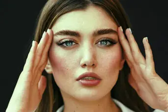 ۷ اشتباه کوچک که یک زن را شلخته نشان می‌دهد