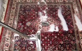  ترفند طلایی خانه‌تکانی عید بدون قالیشویی |  راز تمیزکاری عیدانه مادر‌بزرگ‌ها؛ شستن فرش با نمک