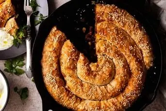 طرز تهیه شام فوری با نان لواش | بورک تابه‌ای که خمیر نمی‌خواهد