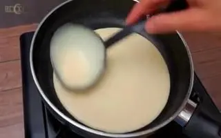 طرز تهیه پیتزا مایع ۵ دقیقه ای در ماهیتابه