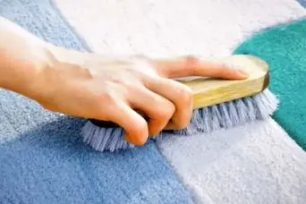 با این ترفند دیگه نیازی به قالیشویی نداری | تو خونه خودت فرشاتو تمیز کن + ویدیو