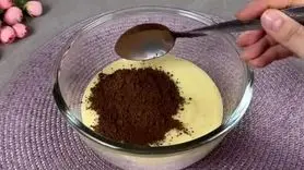 طرز تهیه کیک ساده ۵ دقیقه ای ۲ رنگ !