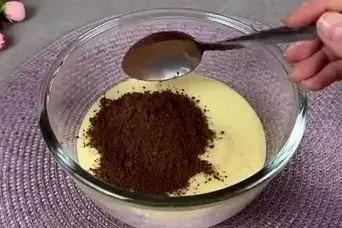 طرز تهیه کیک ساده ۵ دقیقه ای ۲ رنگ !