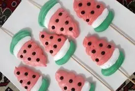 طرز تهیه شیرینی مرنگ پفکی برای شب یلدا