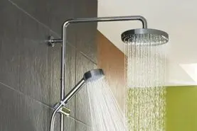فواید باورنکردنی آواز خواندن زیر دوش حمام | میخوای لاغر شی و کالری بسوزونی؟ برو حموم بخون