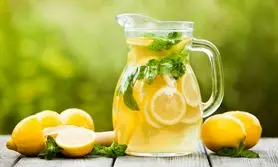 فواید نوشیدن روزانه ترکیب آب و لیمو 