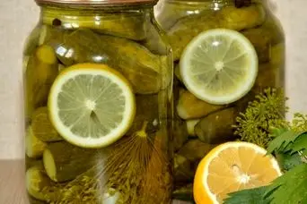 طرز تهیه خیار شور ترکی با خردل و لیمو