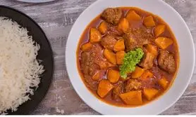 خورشت «به» با ماهیچه ؛ غذای مجلسی شب یلدا 