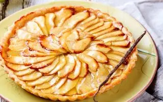 طرز تهیه پای سیب مخصوص عصرانه پاییز در کمتر از نیم ساعت