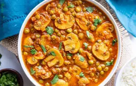 طرز تهیه خوراک نخود و قارچ | غذای ساده با مواد معمولی خانه