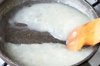 ترفند آشپزی؛ سالم‌ترین روش لعاب انداختن غذا بدون آرد؛ سبک، خامه‌ای و آسان هضم