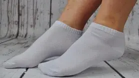 پوشیدن جوراب سفید به چه معناست؟ روانشناسان آن را توضیح می دهند