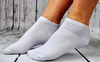 پوشیدن جوراب سفید به چه معناست؟ روانشناسان آن را توضیح می دهند