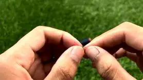 فیلم/ترفند سریع برای سوزن نخ کردن تنها با گوش پاک کن 