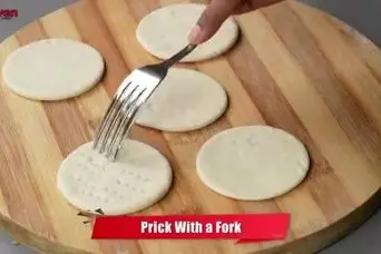 طرز تهیه مینی پیتزا در ماهیتابه بدون نیاز به فر