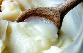 این روغن محبوب مادربزگ ها معجزه درمان درد زانو است
