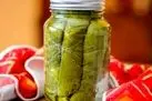آموزش نگهداری برگ مو در آب نمک؛ بهترین روش برای ماندگاری طولانی
