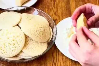 طرز تهیه شیرین ساده و خوشمزه فقط با آرد و آب بدون فر در 15 دقیقه