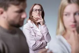 اگه این نشونه هارو داری یعنی یکی ذهن و احساستو دستکاری میکنه!