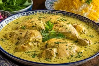 طرز تهیه مرغ دوغی در تابه و فر؛ راز خوشمزه شدن مرغ با یک روش ساده