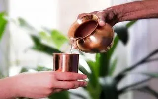 فواید آب خوردن در لیوان مسی ؛ خاصیتی که همه خانم ها دنبالشن
