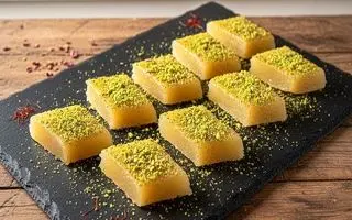 طرز تهیه مسقطی ساده با نشاسته: راز یک دسر سنتی عالی و خوشمزه