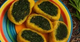 طرز تهیه کوکو سبزی رولتی بدون ترک؛ فوت‌وفن رول‌کردن و برش‌های تمیز