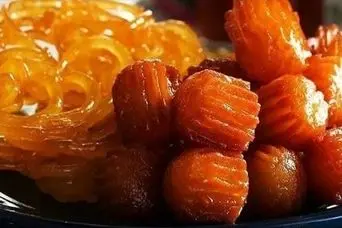 طرز تهیه بهترین زولبیا و بامیه مجلسی برای ماه رمضان